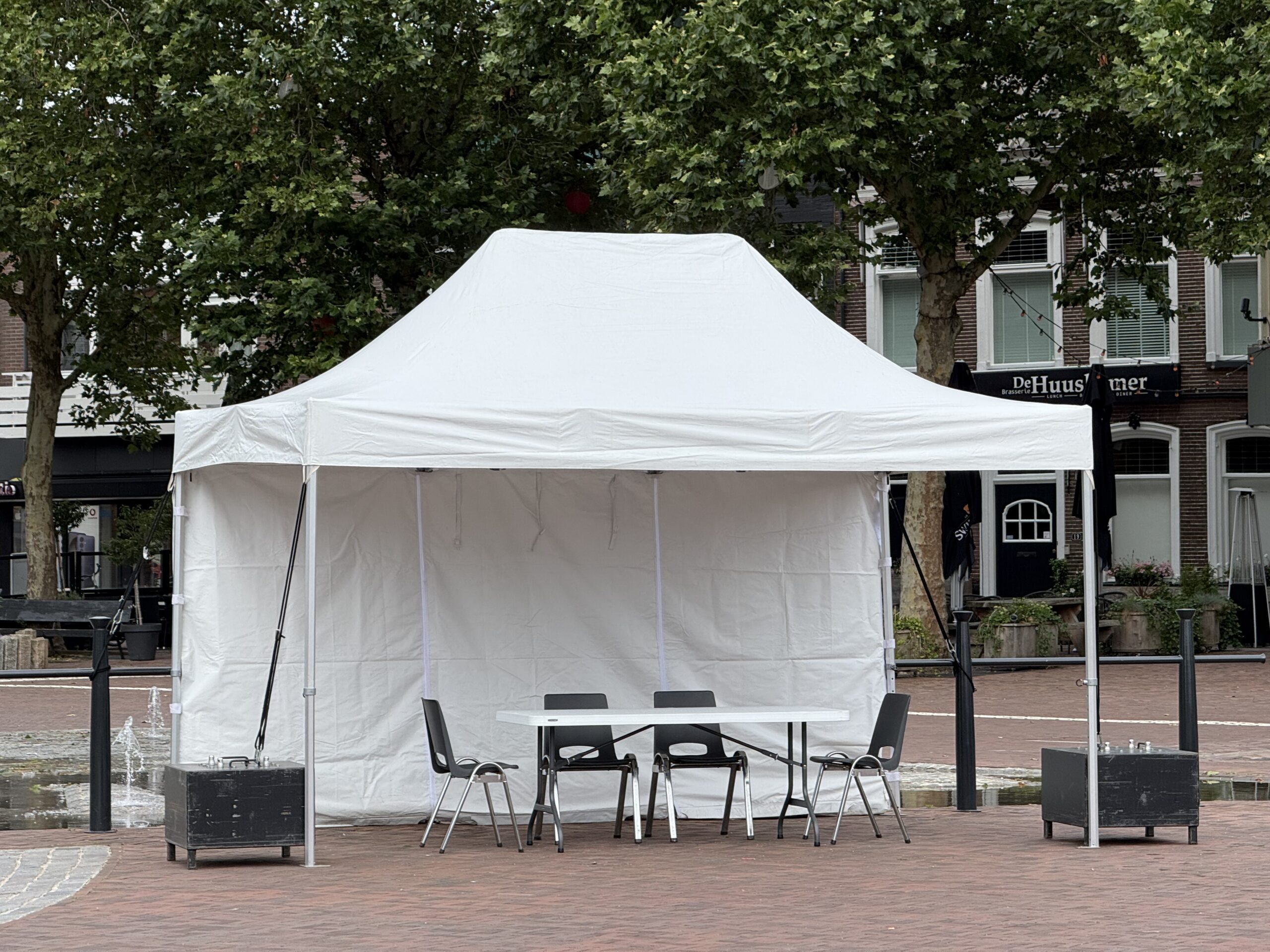 Tent-up 4.5m x 3m inc. op- en afbouw