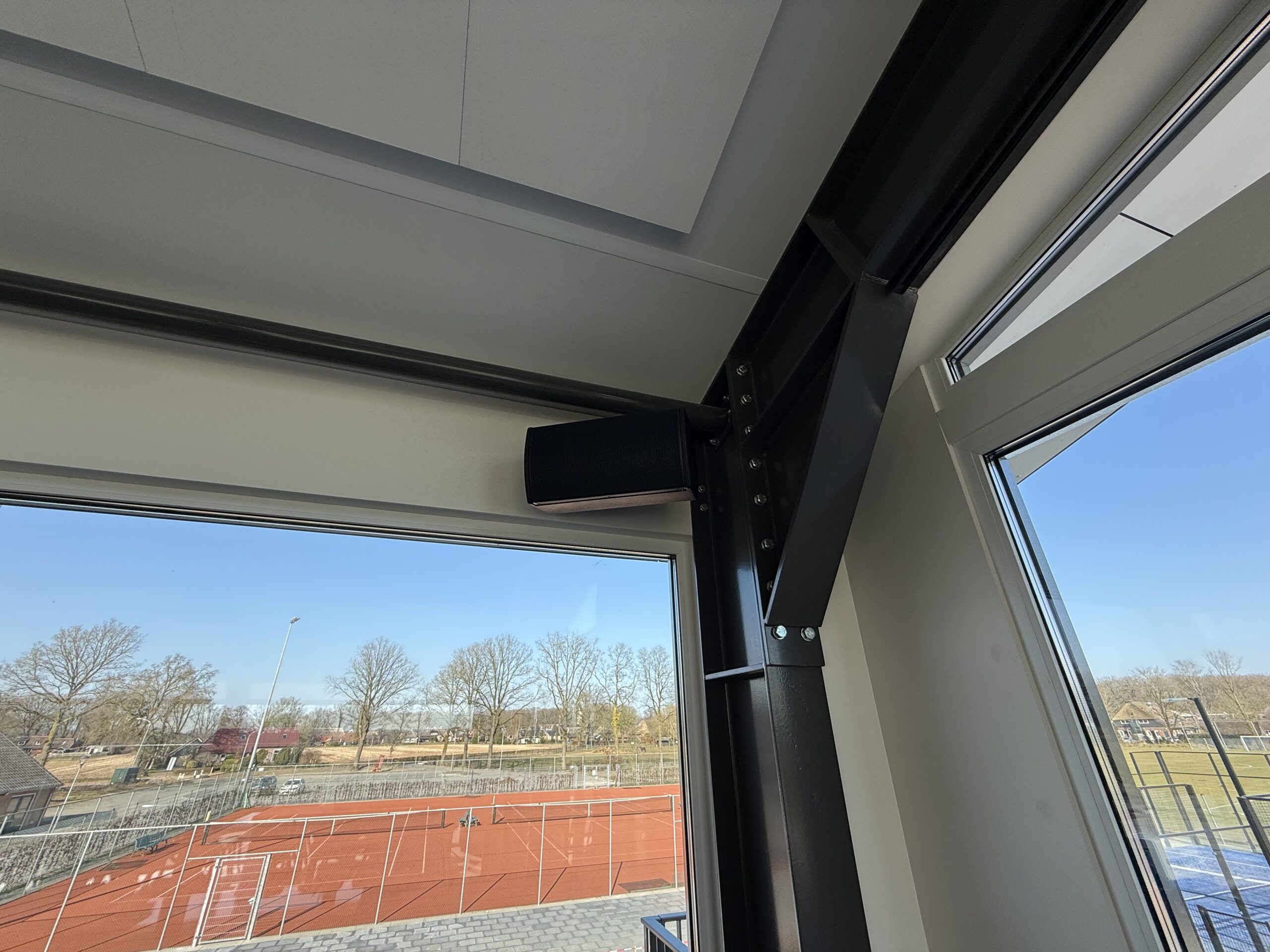 BOSE AMU108 speaker